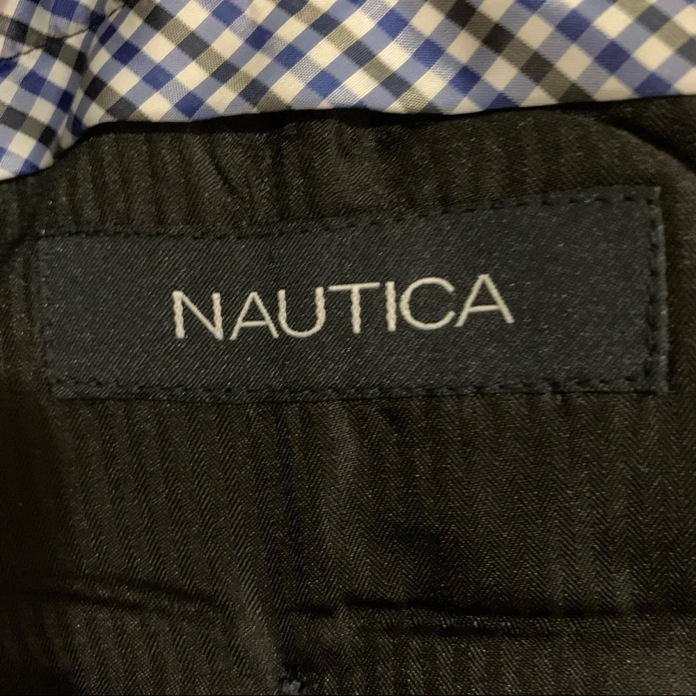 Nautica Classic Fit Flat Front Traveler Dress Pants. Size 38W 32L